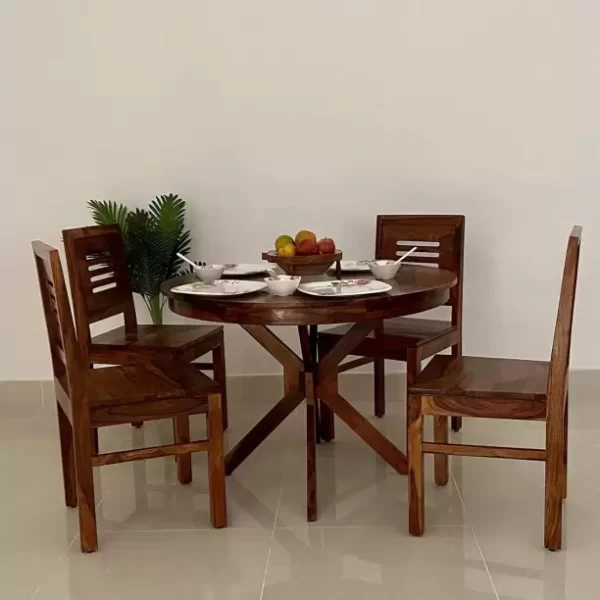 The Everyday Eater's Delight: Four-Seat Dining Set